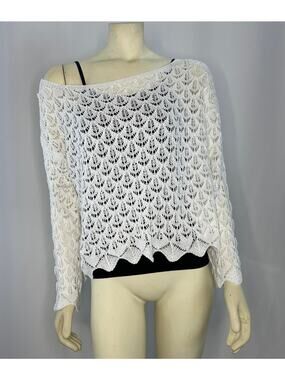 NWT CCK Style White Crochet crewneck with large sexy neck, scalloped size medium